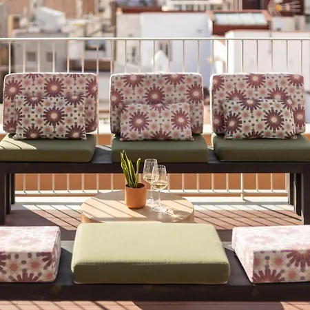 ホテル Orangine ロスピタレート・デ・リョブレガート